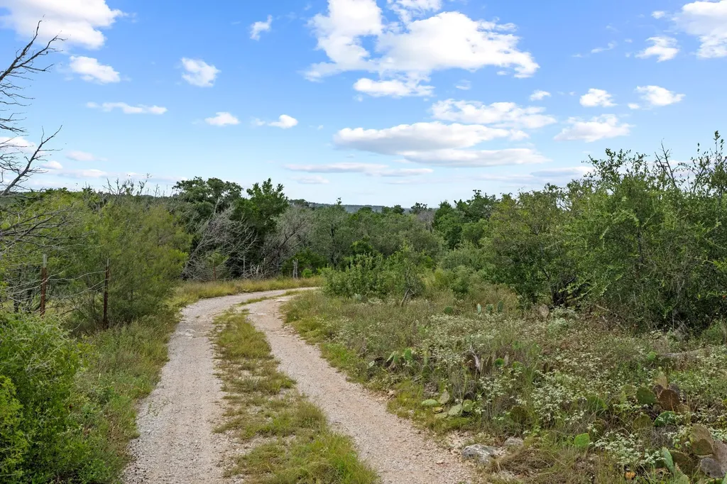 24221 Pedernales Cliff Trail Spicewood TX 78669