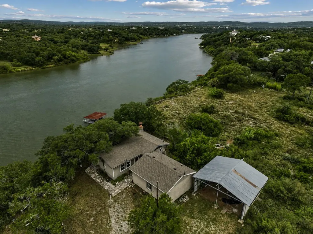 24221 Pedernales Cliff Trail Spicewood TX 78669