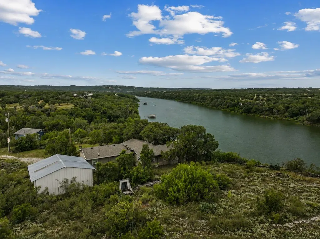 24221 Pedernales Cliff Trail Spicewood TX 78669