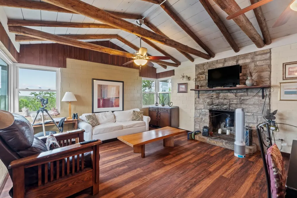 24221 Pedernales Cliff Trail Spicewood TX 78669