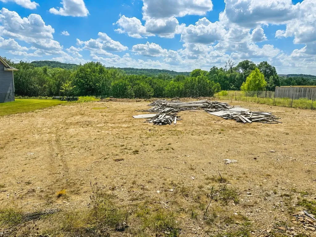 1621 Headwaters Boulevard Dripping Springs TX 78620