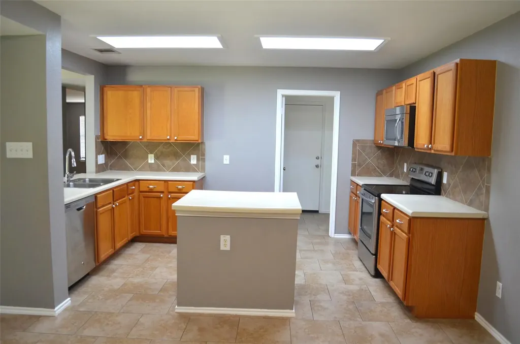 1507 Lit Candle Cove Leander TX 78641