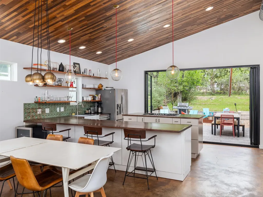 1109 Angelina Street Austin TX 78702