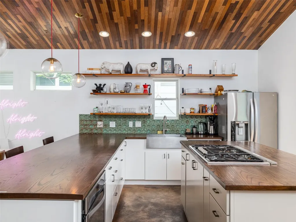 1109 Angelina Street Austin TX 78702