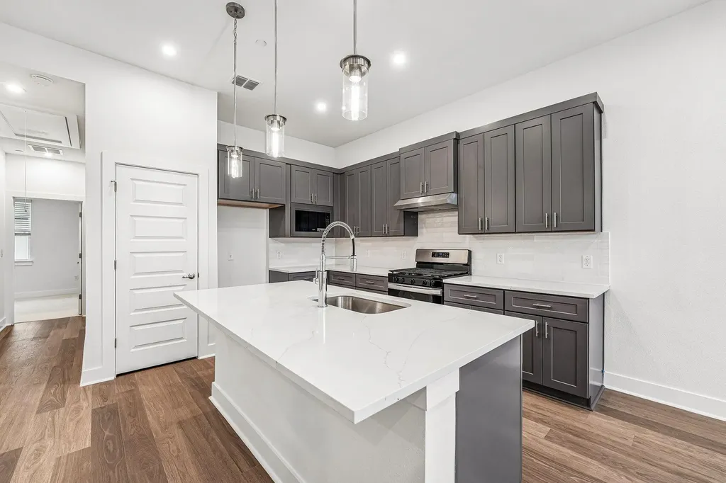 200 W 56th Street Austin TX 78751