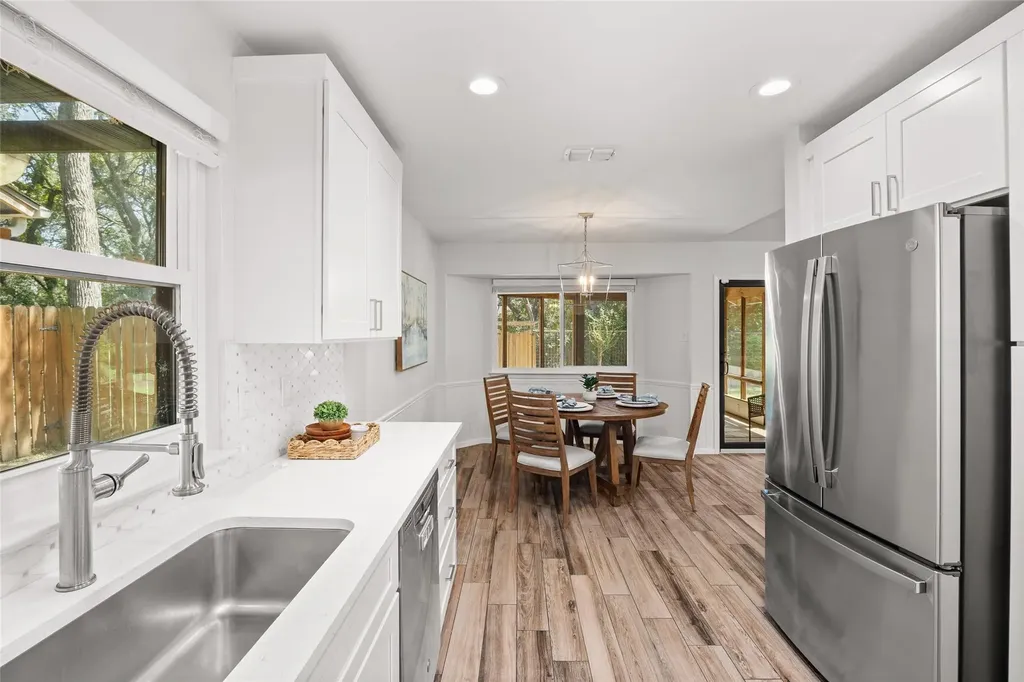 5006 Trail West Drive Austin TX 78735