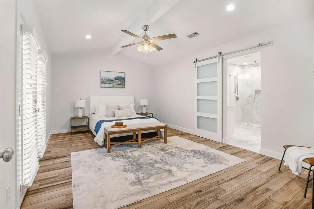 5006 Trail West Drive Austin TX 78735