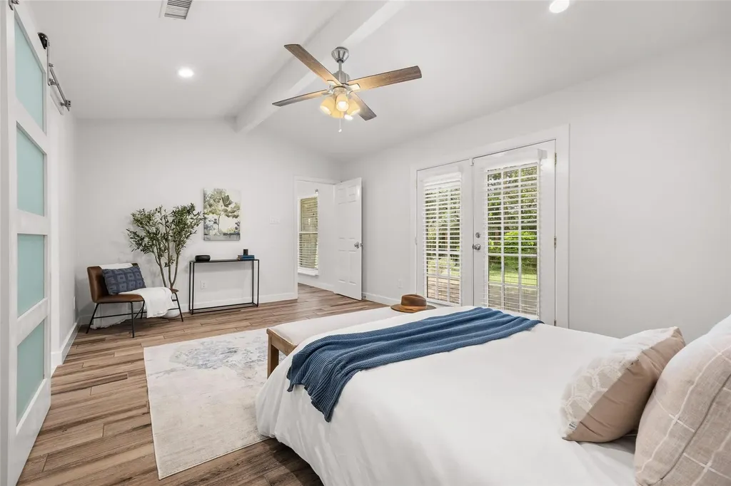 5006 Trail West Drive Austin TX 78735
