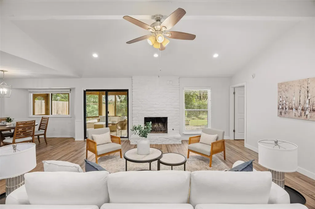 5006 Trail West Drive Austin TX 78735