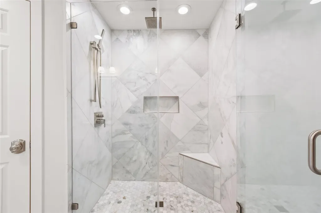 5006 Trail West Drive Austin TX 78735