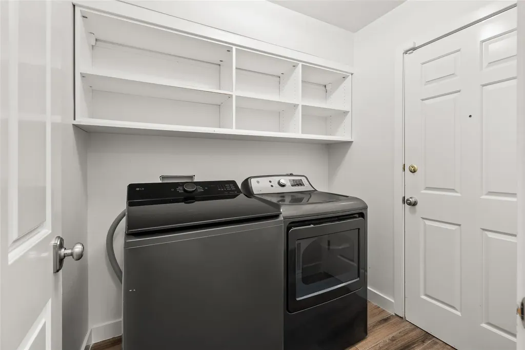 5006 Trail West Drive Austin TX 78735