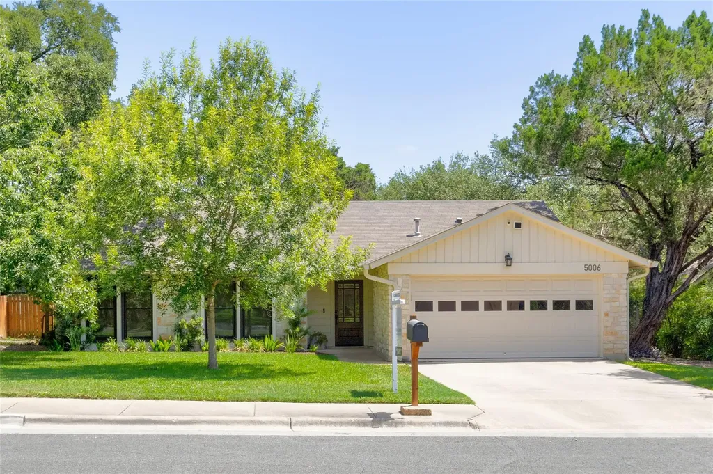 5006 Trail West Drive Austin TX 78735