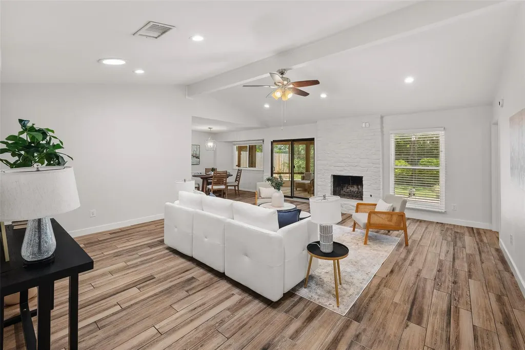 5006 Trail West Drive Austin TX 78735