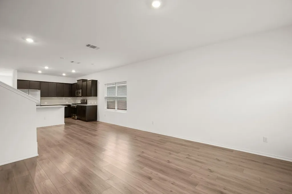 201 Mendoza Kyle TX 78640