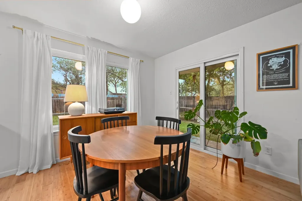 8108 Treehouse Lane Austin TX 78749