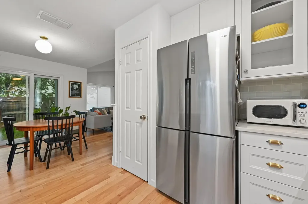 8108 Treehouse Lane Austin TX 78749