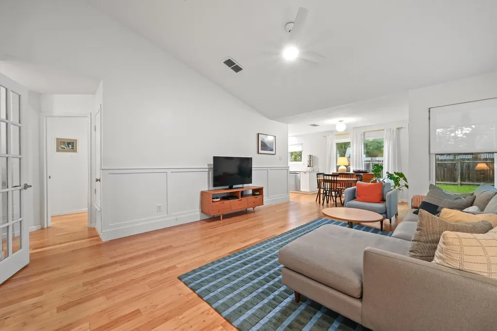 8108 Treehouse Lane Austin TX 78749
