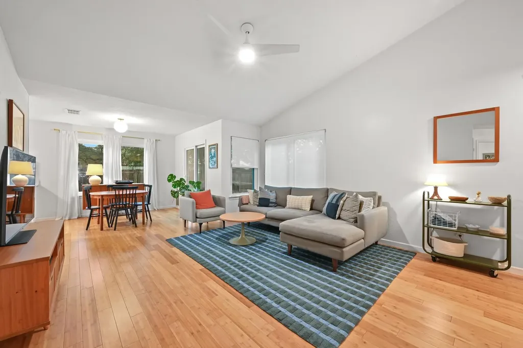 8108 Treehouse Lane Austin TX 78749