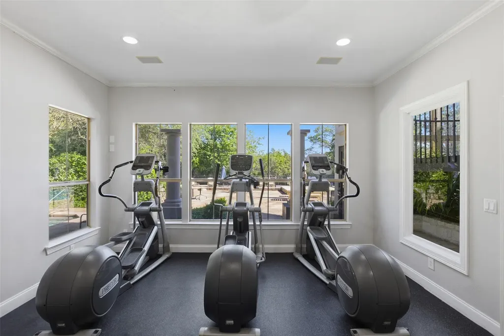 6000 Shepherd Mountain Cove Austin TX 78730