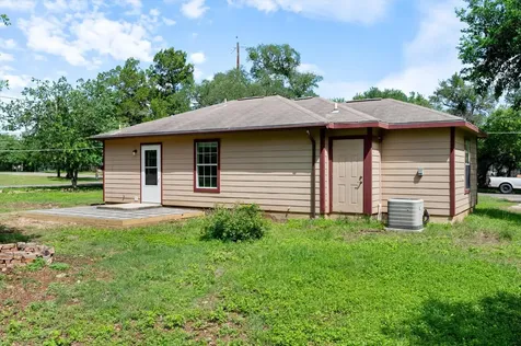 1500 Clyde Street San Marcos TX 78666