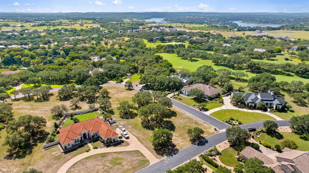 26309 Countryside Drive Spicewood TX 78669