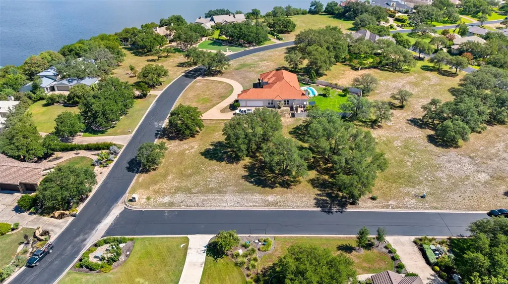 26309 Countryside Drive Spicewood TX 78669