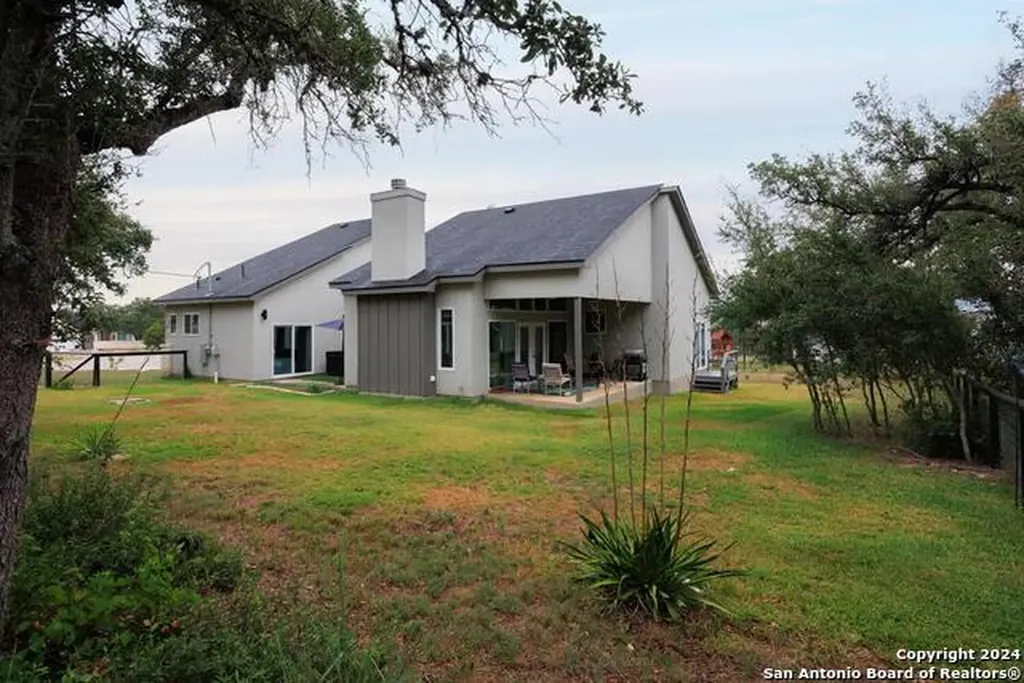 103 Hans Bell Blanco TX 78606