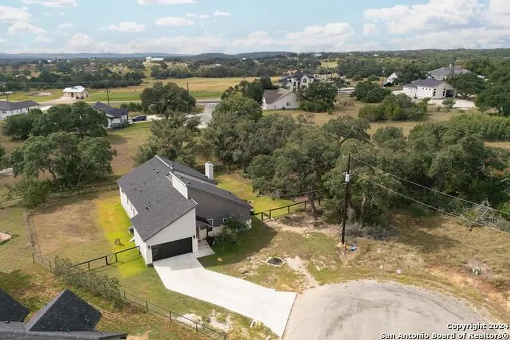 103 Hans Bell Blanco TX 78606