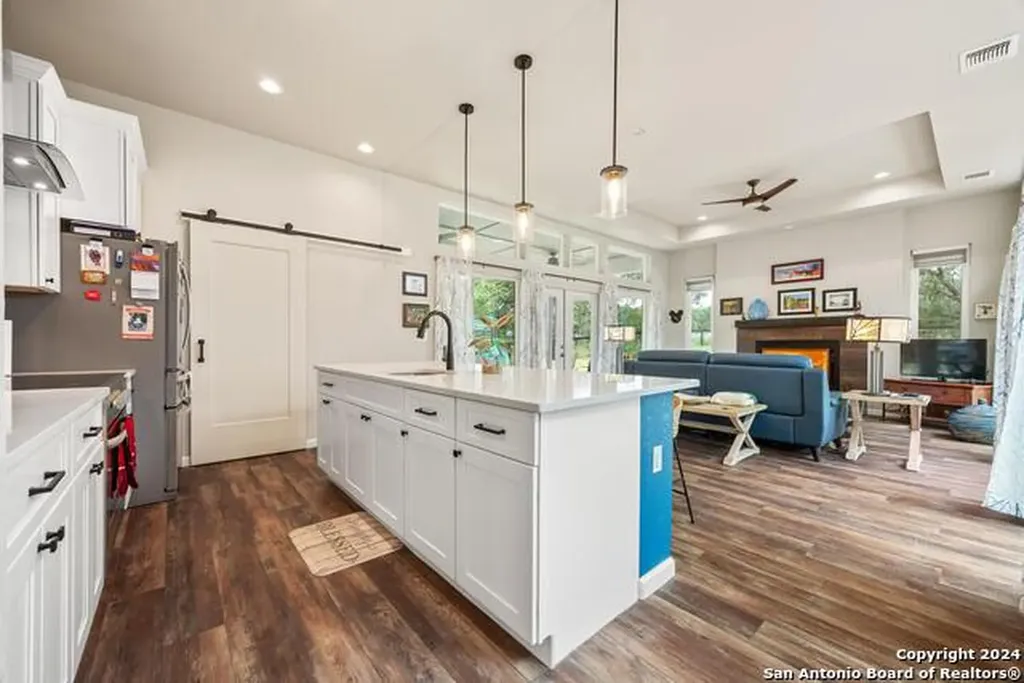 103 Hans Bell Blanco TX 78606