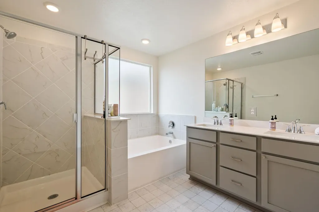 7805 House Finch Drive Austin TX 78744