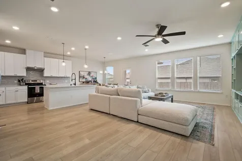 7805 House Finch Drive Austin TX 78744