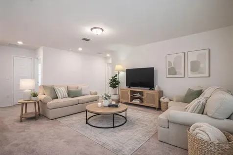 7805 House Finch Drive Austin TX 78744