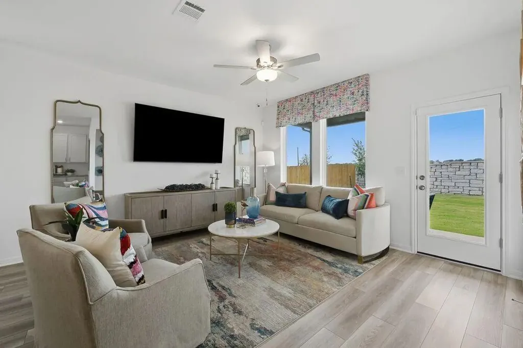 13812 Heishbrook Way Del Valle TX 78617