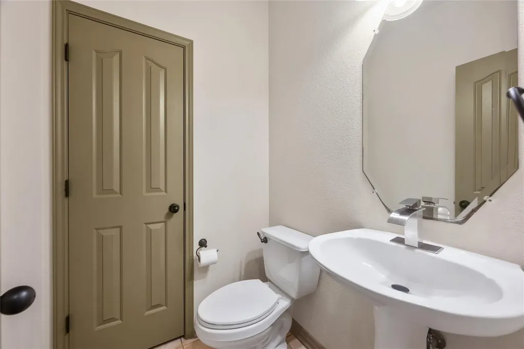 8608 Alophia Drive Austin TX 78739