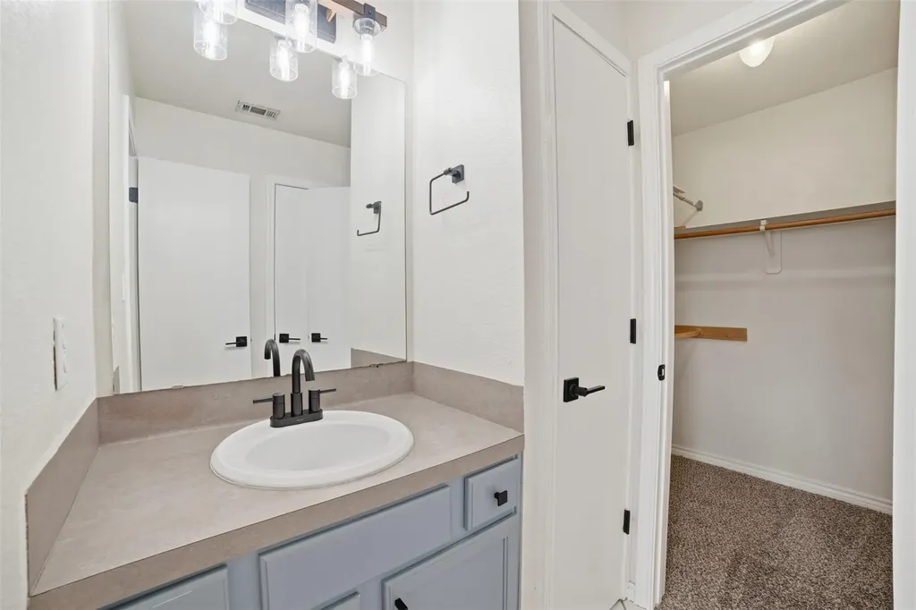 1601 Breezy Court Round Rock TX 78664