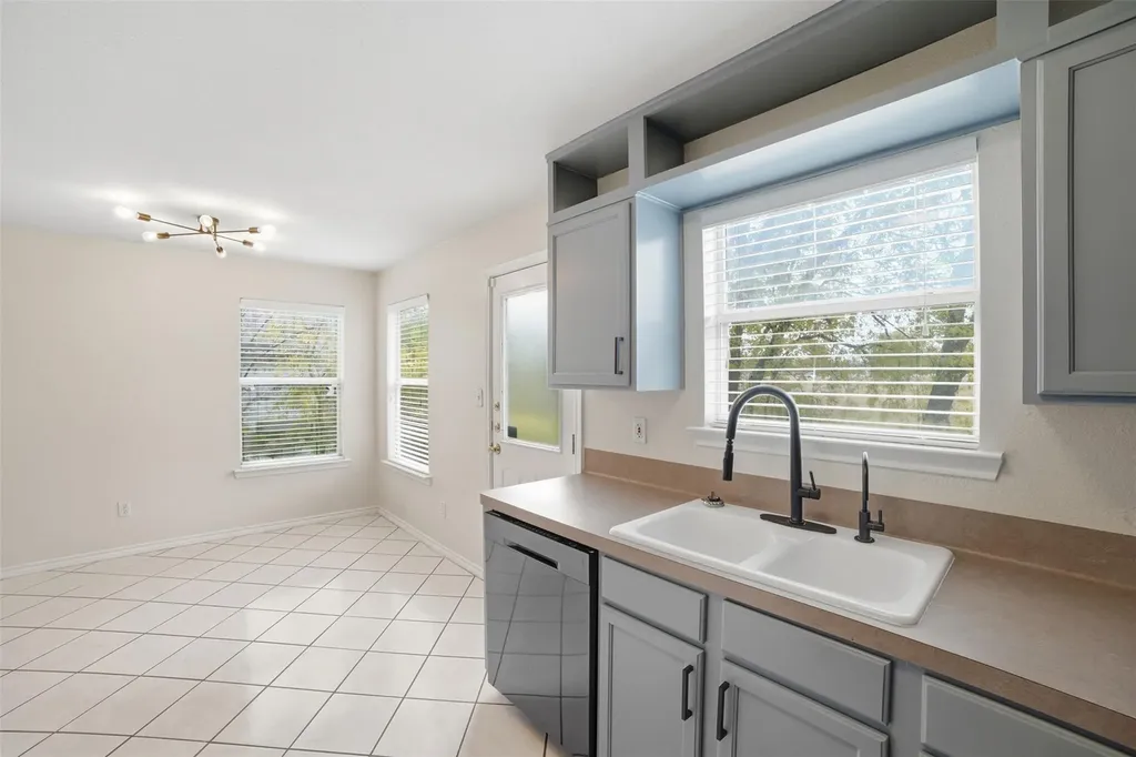 1601 Breezy Court Round Rock TX 78664
