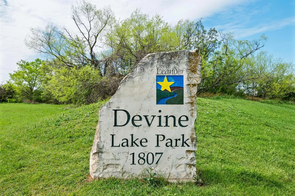 1613 Cobblecrest Lane Leander TX 78641