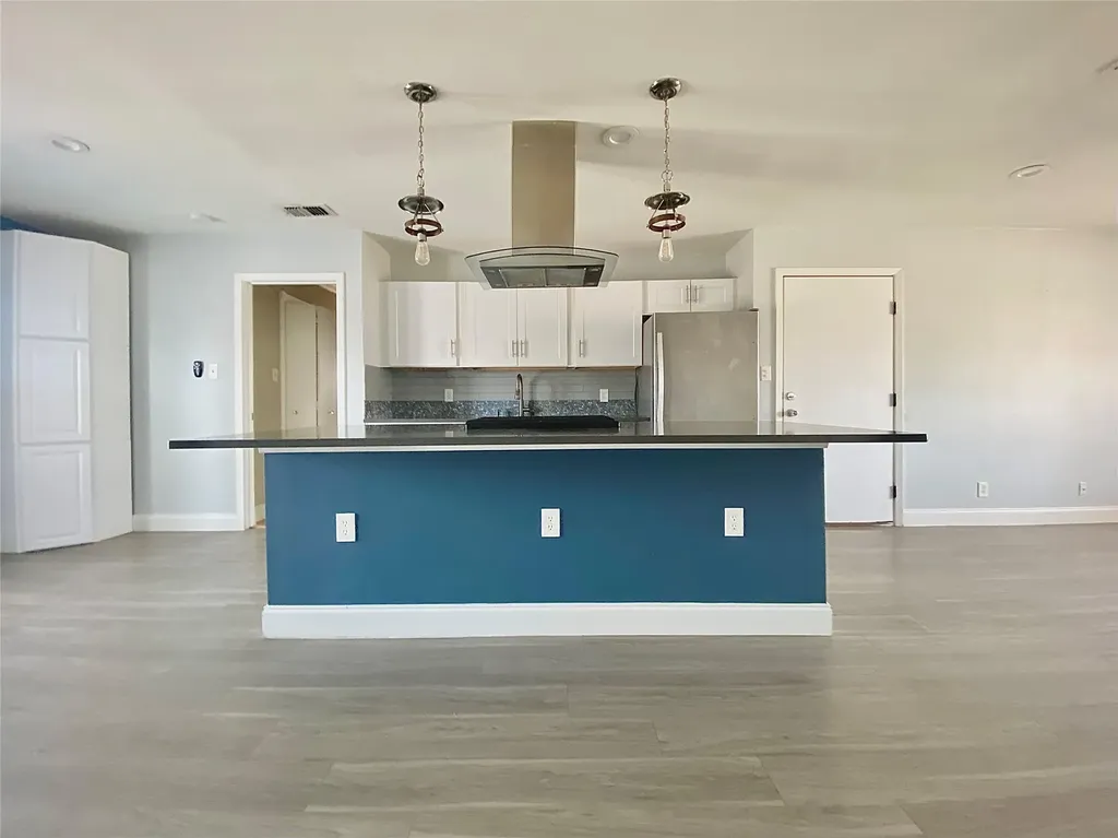 8602 Colonial Drive Austin TX 78758