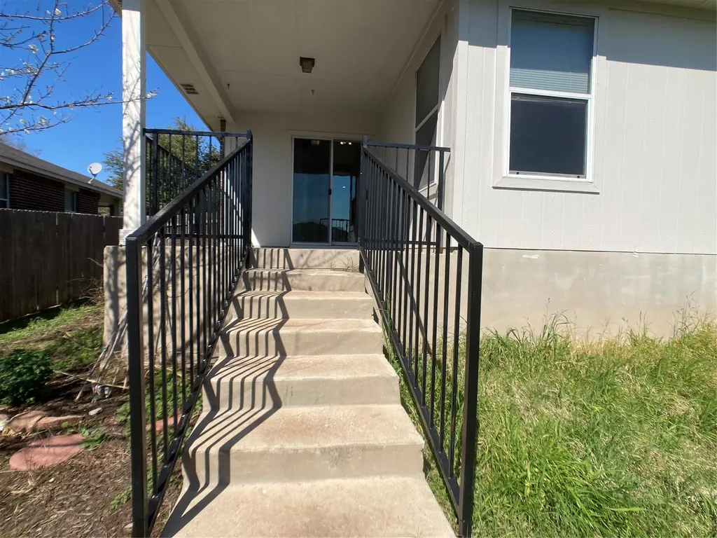 1009 Grey Castle Drive Pflugerville TX 78660