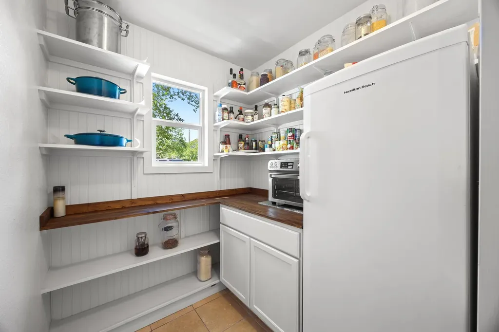 1910 Mirabeau Street Austin TX 78727