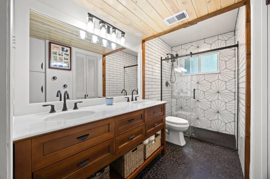1910 Mirabeau Street Austin TX 78727