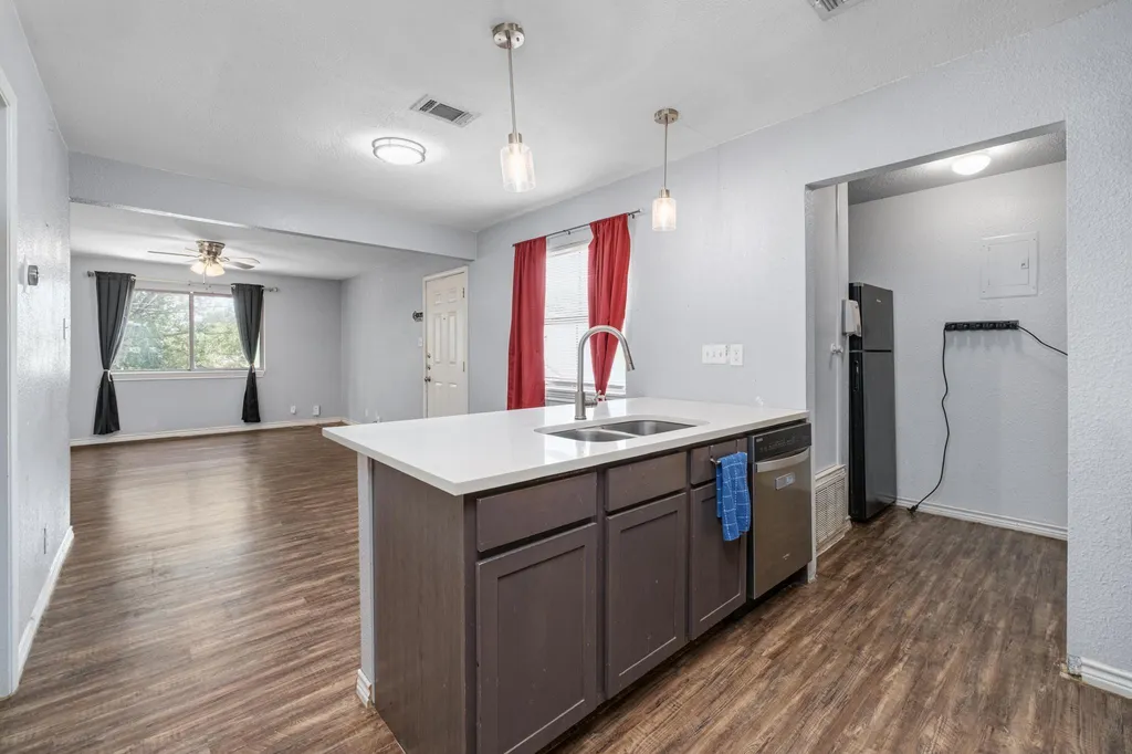 5006 Cape Verde Cove Austin TX 78744