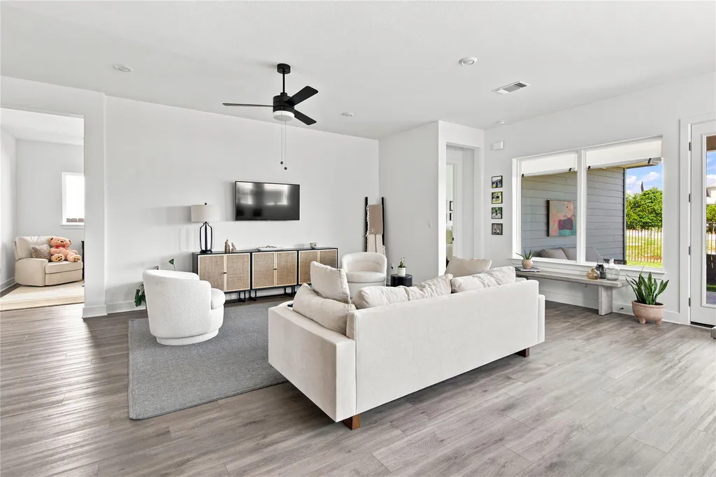 576 Sage Thrasher Circle Dripping Springs TX 78620