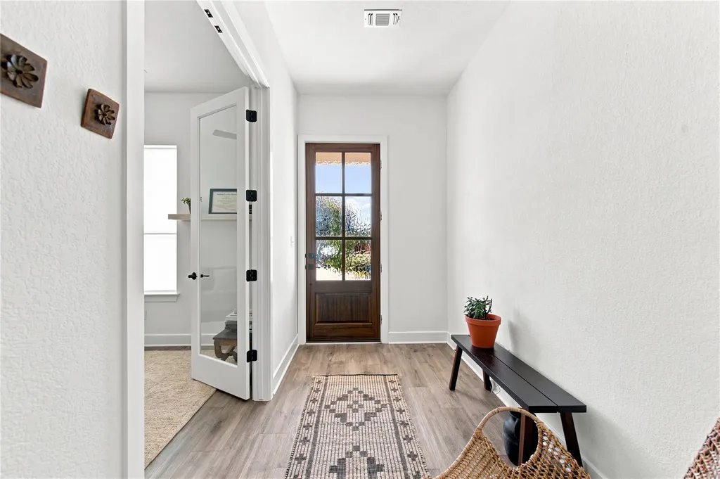 576 Sage Thrasher Circle Dripping Springs TX 78620