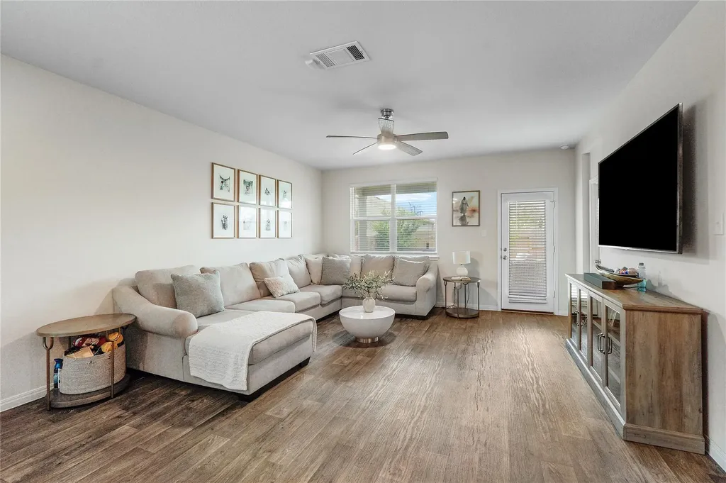 217 Evergreen Sumac Loop Kyle TX 78640