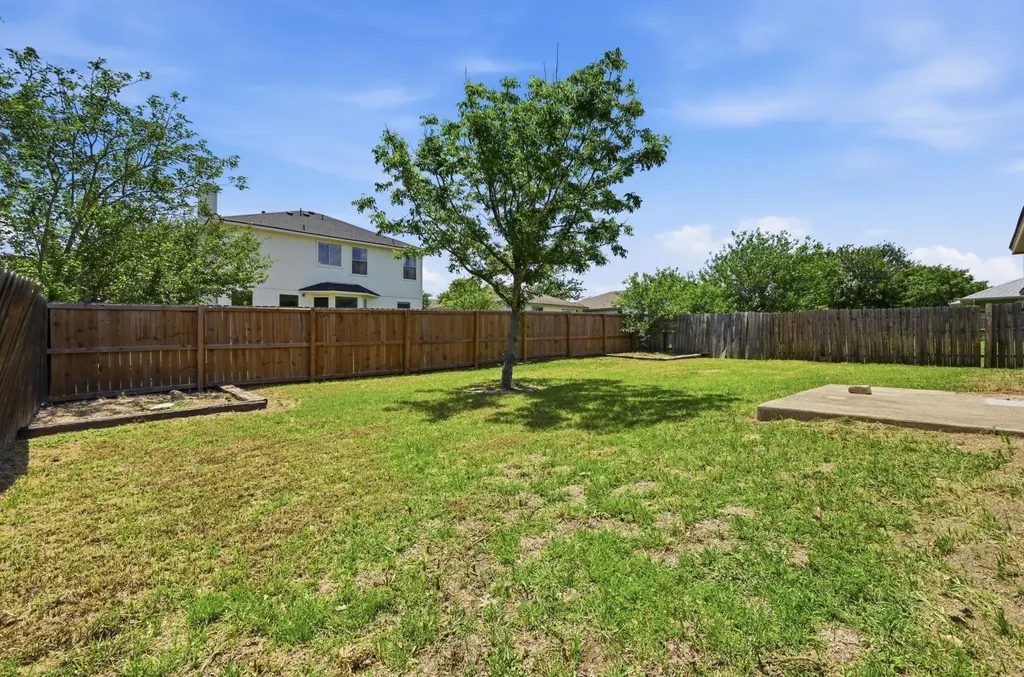 195 Musgrav Kyle TX 78640