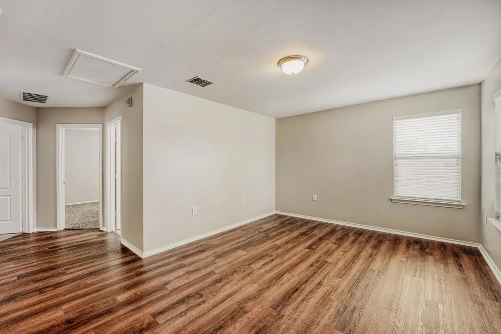 11209 Drumellan Street Austin TX 78754