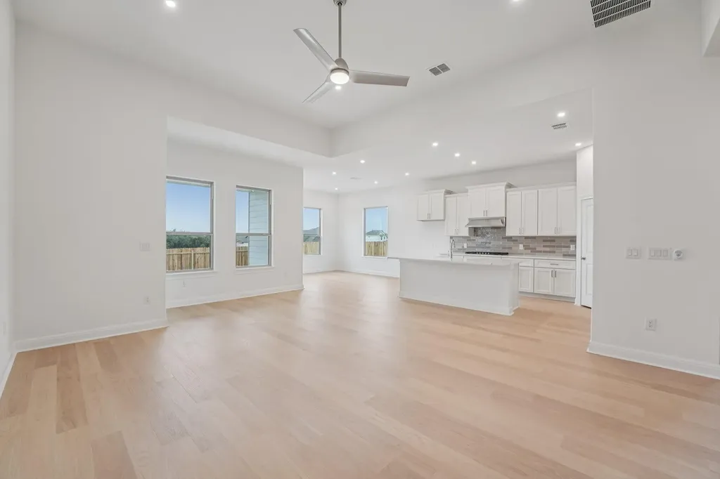 243 Tenny Lane Kyle TX 78640