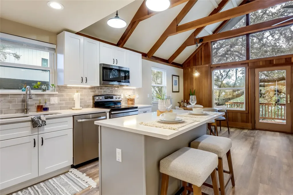 18418 Lakeland Drive Lago Vista TX 78645