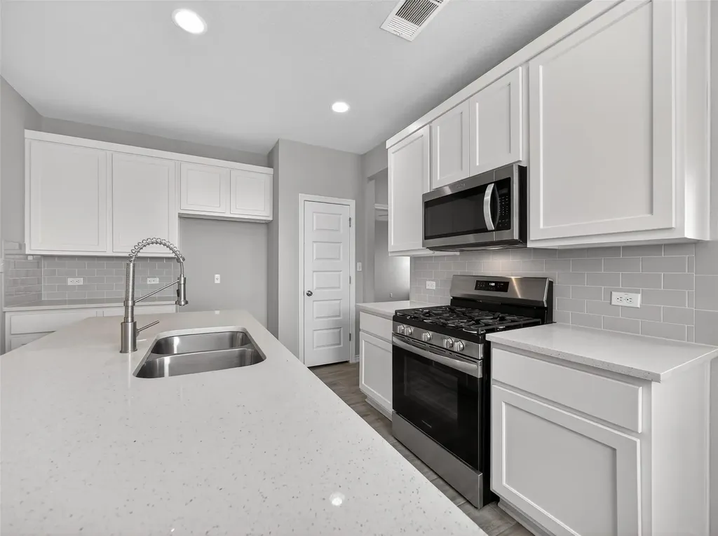 521 Rearing Mare Pass Georgetown TX 78626